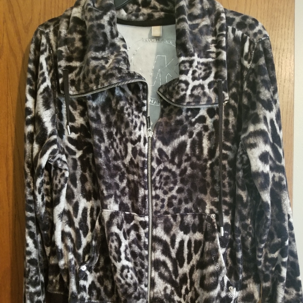 Ladies leopard print zip up